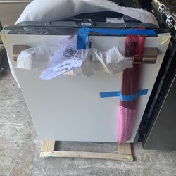 New Ge Cafe Dishwasher (white Matte