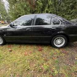 2001 BMW 525i