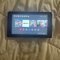 Nintendo Switch – Works, Needs Repairs (No Joy-Cons, Card Slot Issue)