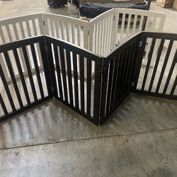 New Foldable Pet Gates Room Divider with 4 panels Pet Fences 