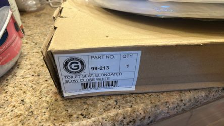 High quality Gerber brand new in box unused slow close toilet seat