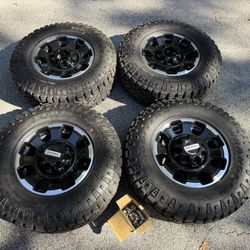 Brand New Ford Super Duty Tremor Wheels