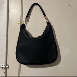 ANNE KLEIN BLACK LEATHER BAG