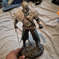 DS2 Faraam Knight Statue