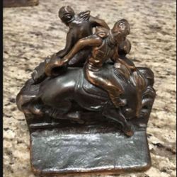 ANTIQUE AMERICAN COWBOY ON HORSE RODEO ART STATUE SCULPTURE DODGE METAL BOOKENDS