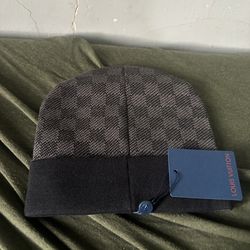 Lv Beanie