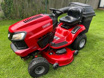 Craftsman 19hp 46” T2400 Hydrostatic automatic Lawntractor with twin bagger