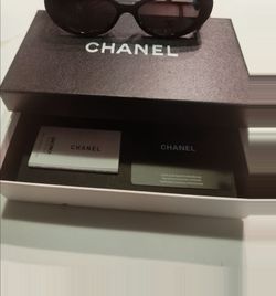 Authentic Chanel Black Oval Sunglasses Full Set Like New, unisex