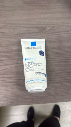 La Roche-Posay Lipikar Triple Repair Moisturizing Cream