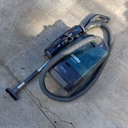 Vacuum Cleaner