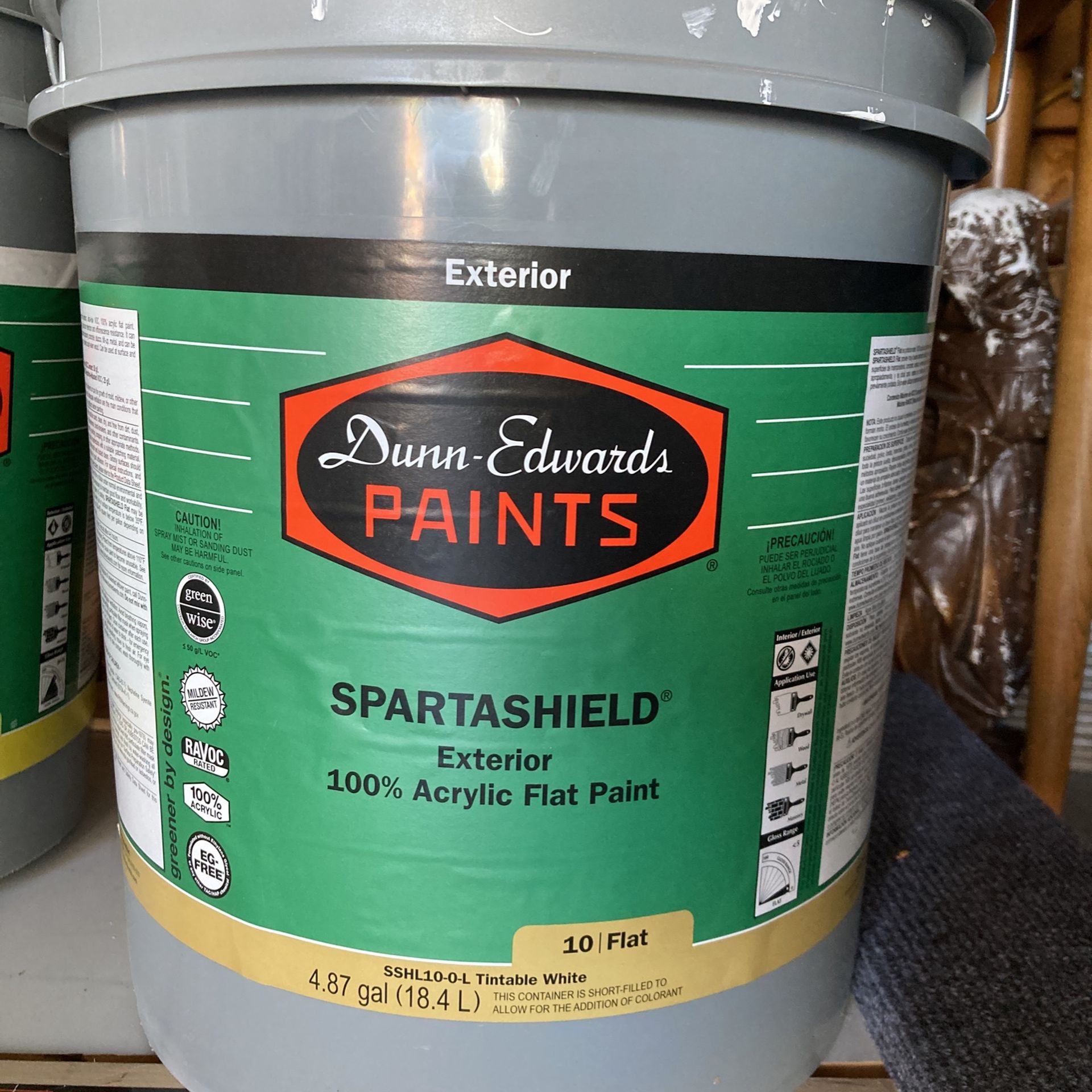 5 Gallons Of White Exterior Dunn Edwards Paint (White Picket Fence)