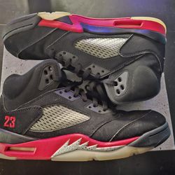 Jordan 5 Retro
Top 3