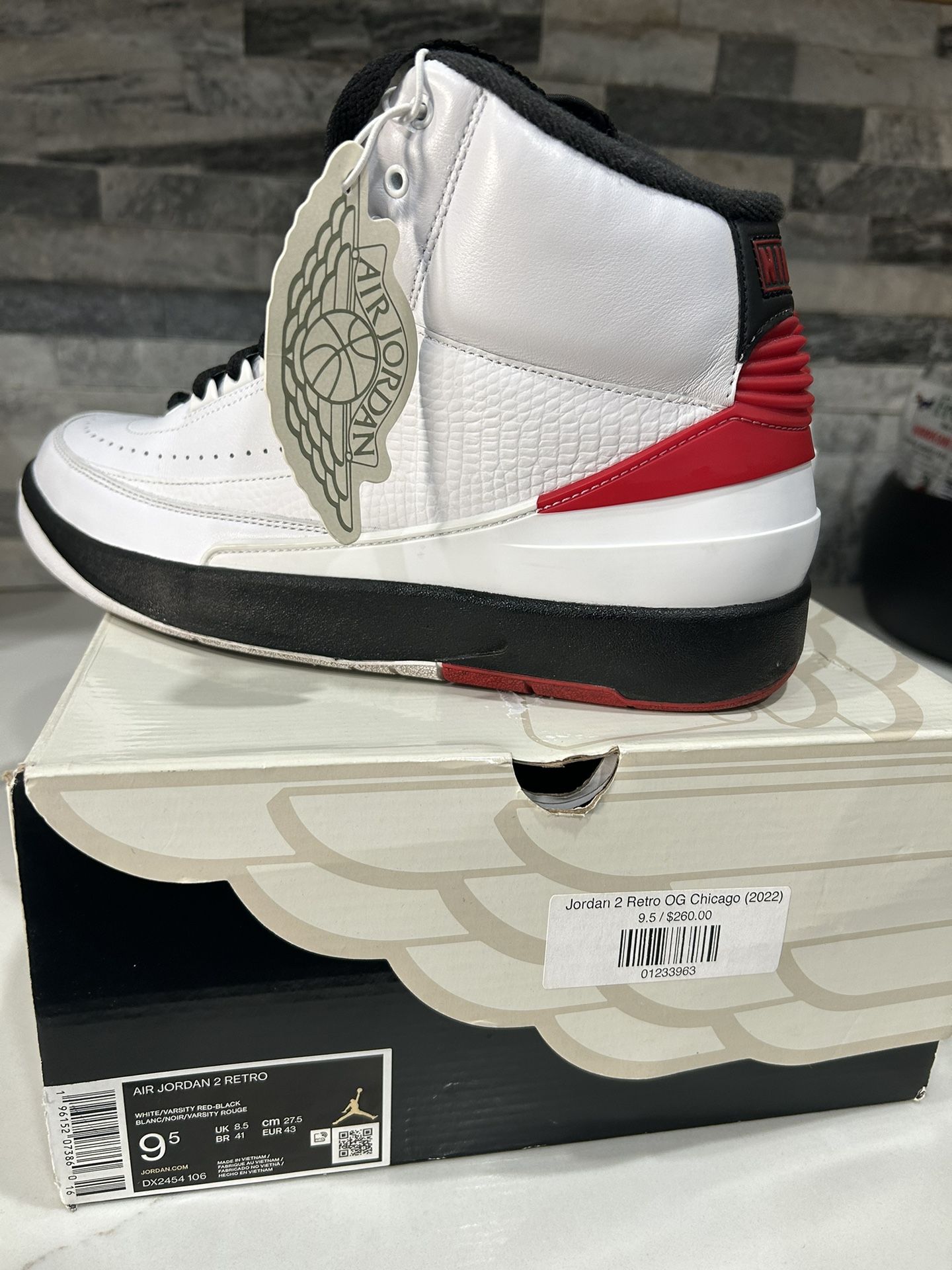 Air Jordan 2 Retro Size 9 1/2