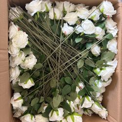 Box of white silk roses NEW