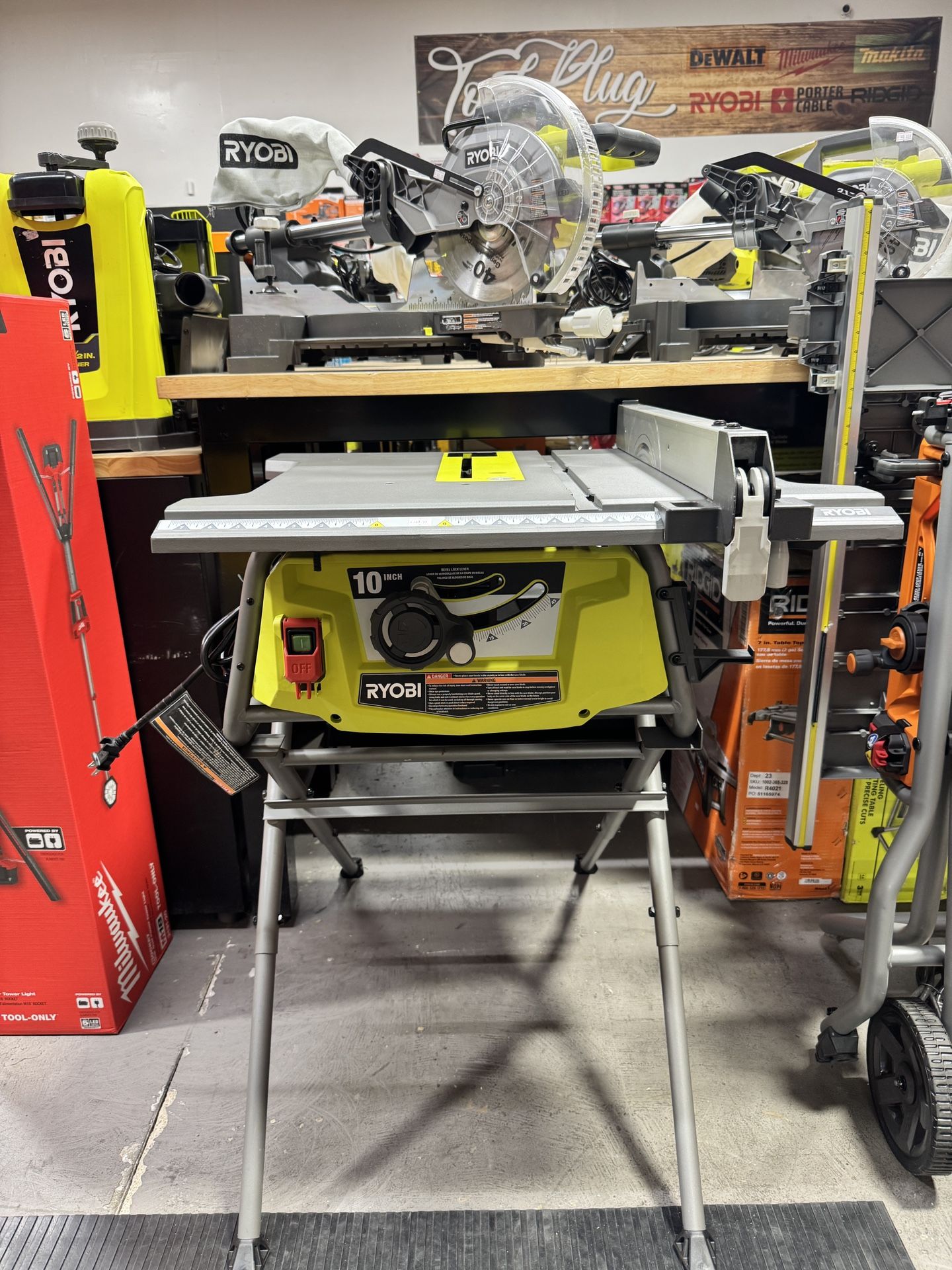 RYOBI 10" Table Saw with Folding Stand