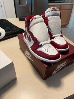 Jordan OG 1s burgundy