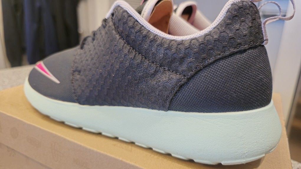 Nike Roshe Run FB Yeezy 🏃🏻💨