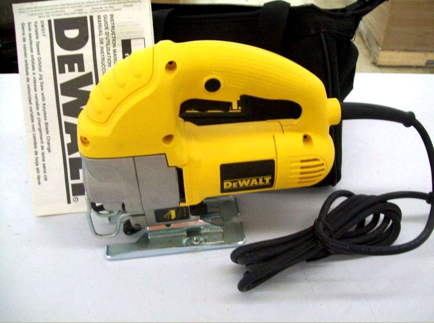Dewalt DW317K Compact Jig Saw Kit
