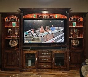 Custom Design Solid Wood Entertainment Center
