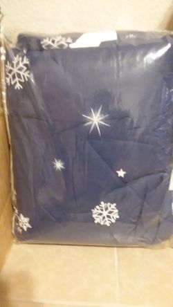 Christmas Quilt full size complete with sheets and pillow cases