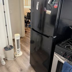 9.9 Cu fridge With Manual