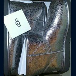 UGGS BOOTS for sale only $85 firm, Blck sz 6W or Silver/Gold sz 9W $95 firm, first come basis, pick up only