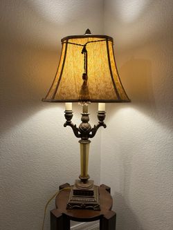 Dale Lighting Vintage Table Lamp Candelabra 3-Light Tassel Shade Tuscan