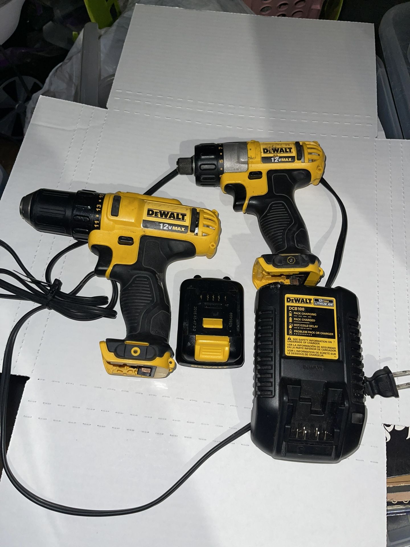 DEWALT 12V MAX Lithium-Ion DCD710 & DCF610 Cordless Impact Driver & Drill Kit With 1 Battery & Charger