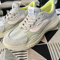 New Vans UltraRange VR3 Sneakers (Size M 6.5 / W 8) Mint Green