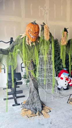 Life-Size Halloween Pumpkin Scarecrow Decoration