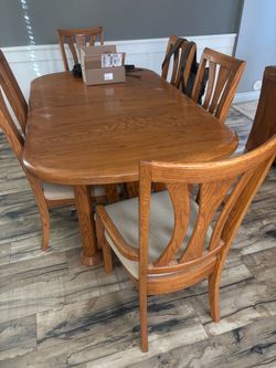 Dinning room table