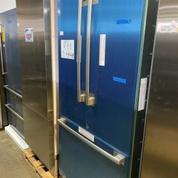 Bosch Benchmark Series  B36BT935NS 36 Inch Built-In French Door