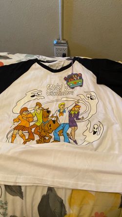 Authentic cakeworthy Scooby Doo XL shirt