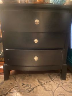 Black dresser in great condition