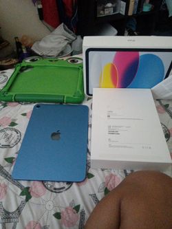 Apple iPad 10th Gen 128GB Blue with Case
