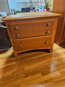 2 Side table 2 dresser chests