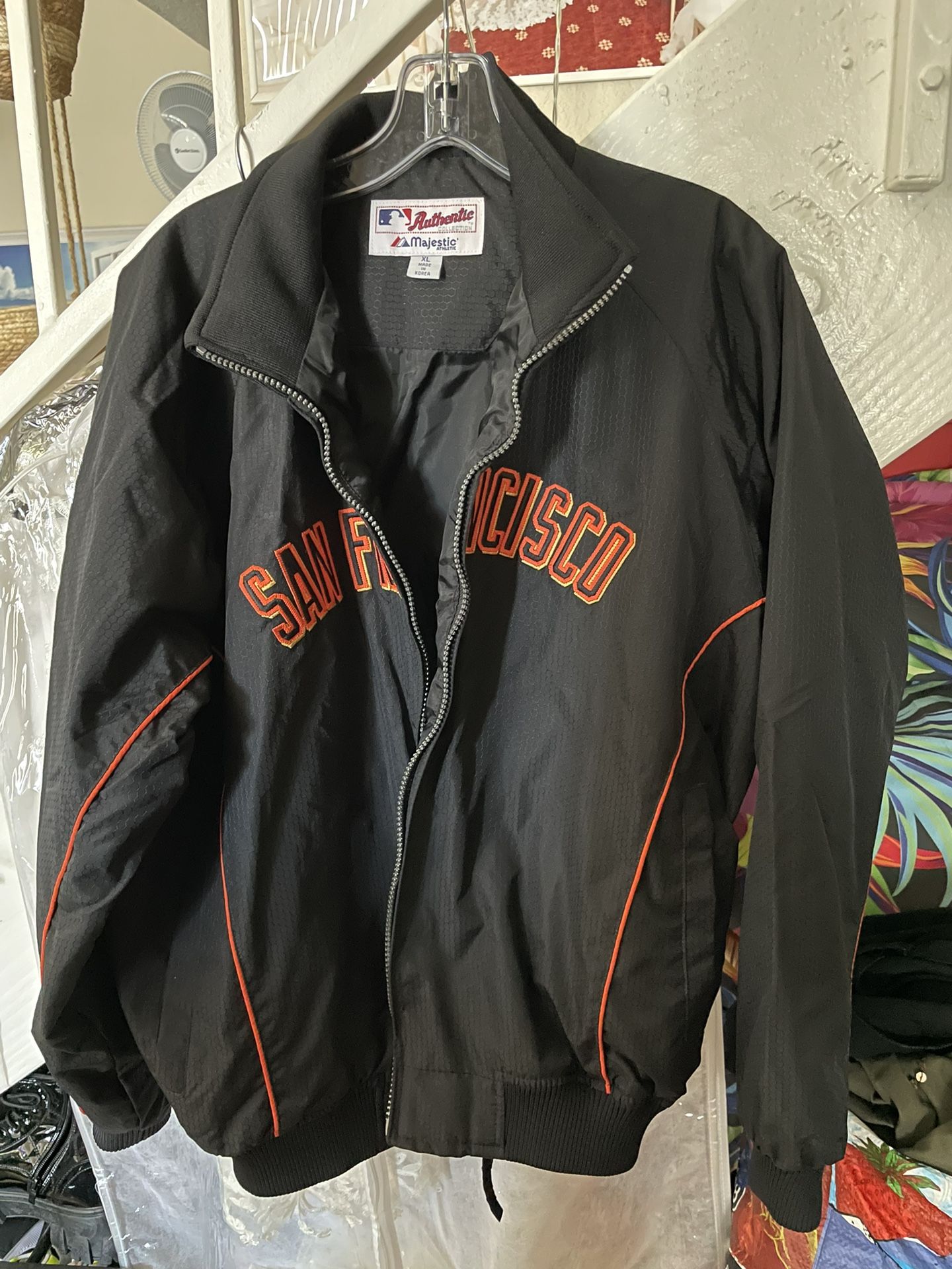 SAN FRANCISCO GIANTS JACKET (XL KIDS) for Sale in Sunnyvale SAN FRANCISCO GIANTS JACKET (XL KIDS) for Sale in Sunnyvale