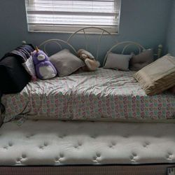 Twin Trundle Day Bed 