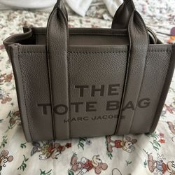 The Tote Bag Leather (stone)