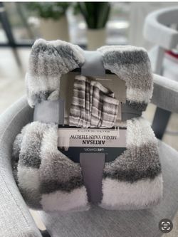 Comfort Blanket - Gray / White 