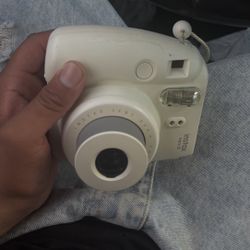 Good Camera Everything Is In Good Conditions I only sell it because I don't use it