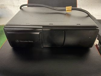 Mercedes-Benz OEM CD Changer