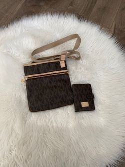 Michael Kors Crossbody purse