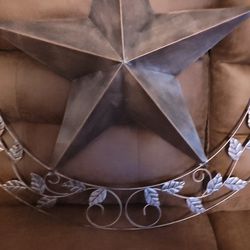 Previously Owned Metal Tin Bronze Color Round Star 