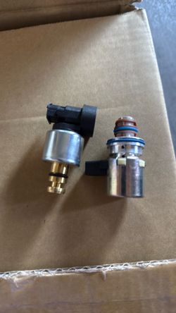 Pressure sensor and governor