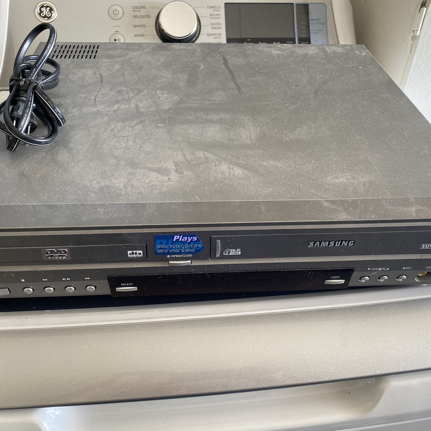 Samsung DVD/VCD/CD-R/VHS Recorder And Player