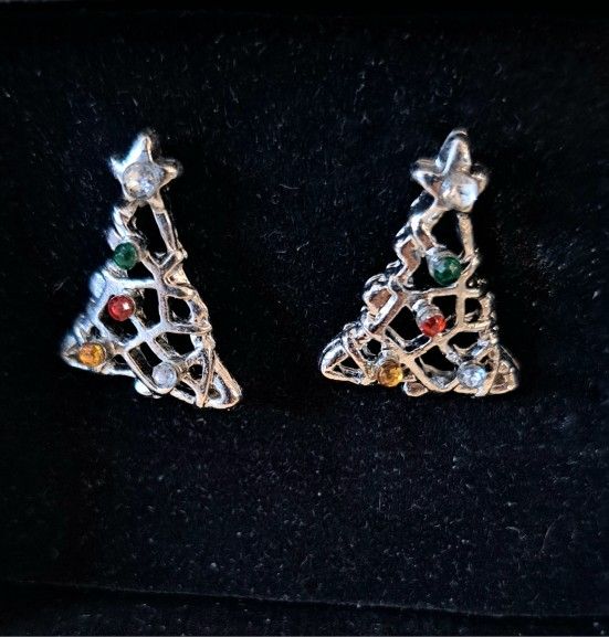 New Vintage Christmas Tree Earrings