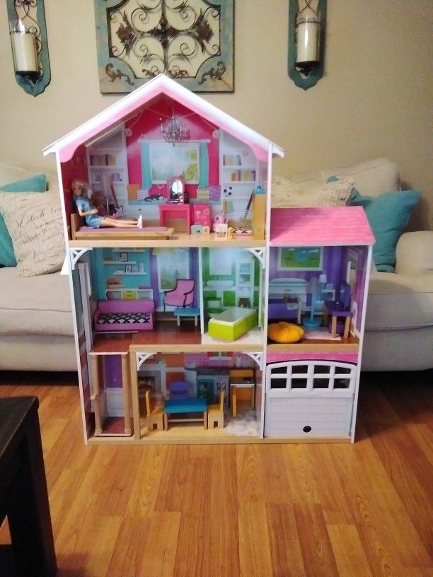 Dollhouse