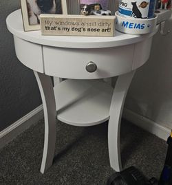 White Furniture Set