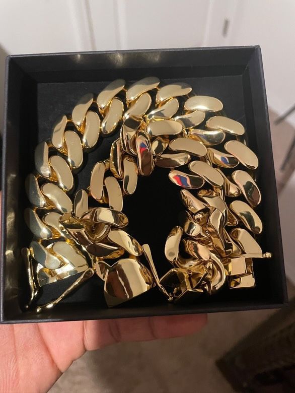 gold wrist cuban links